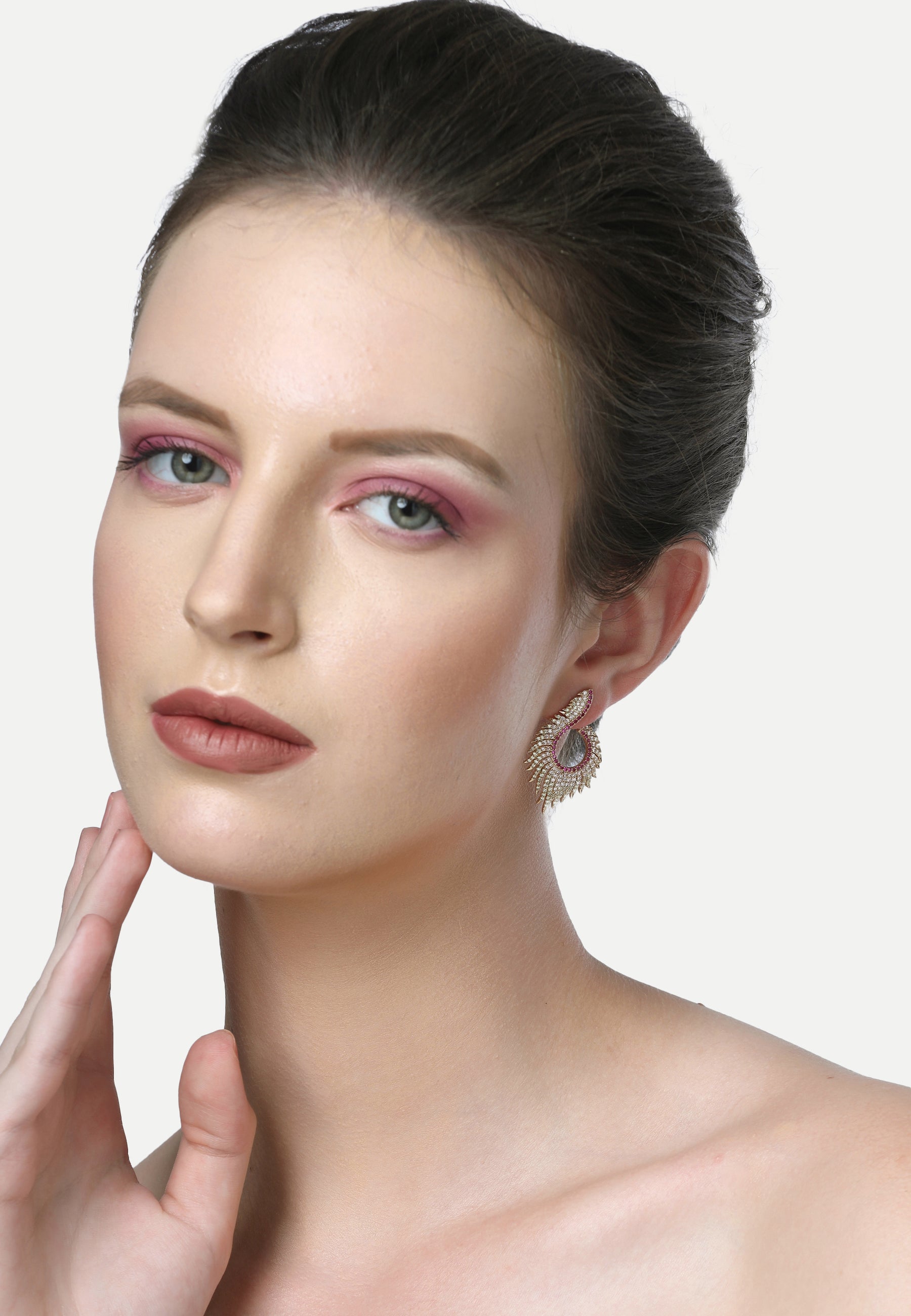 Diva Gorgeous Feather Stud Earrings