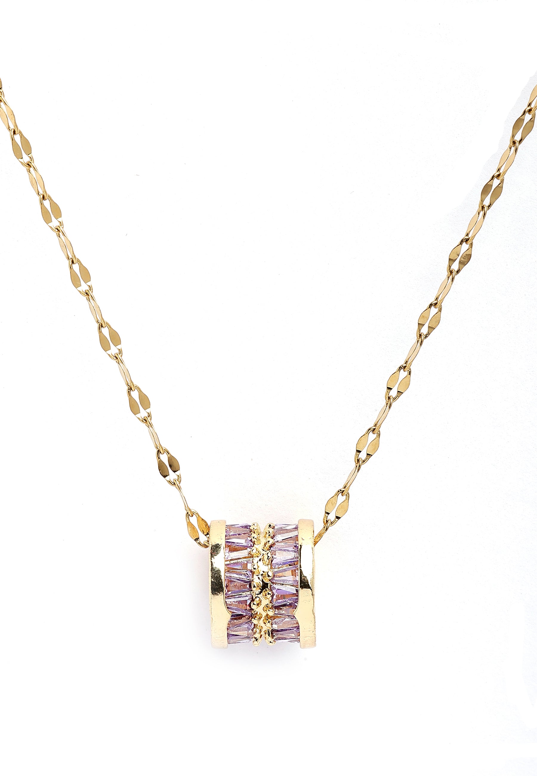 Collier élégant à chaîne incrustée de cylindre