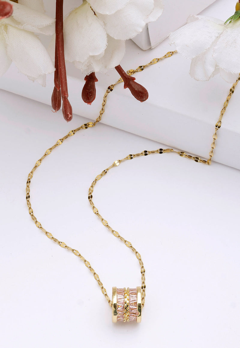 Collier élégant à chaîne incrustée de cylindre