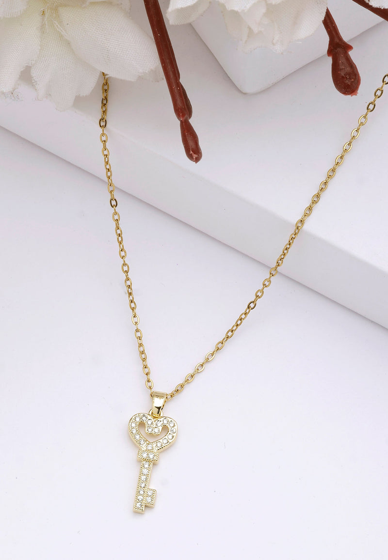 Collier pendentif clé en forme de cœur brillant