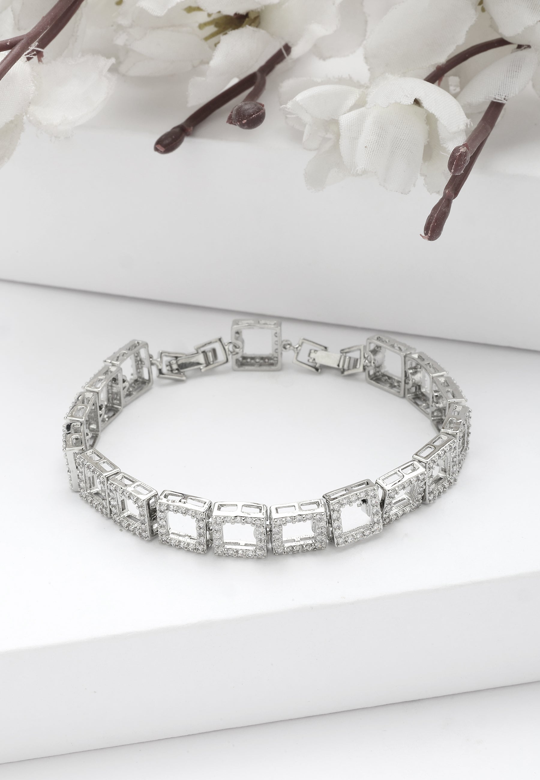 Bracelet Diva à maillons carrés creux