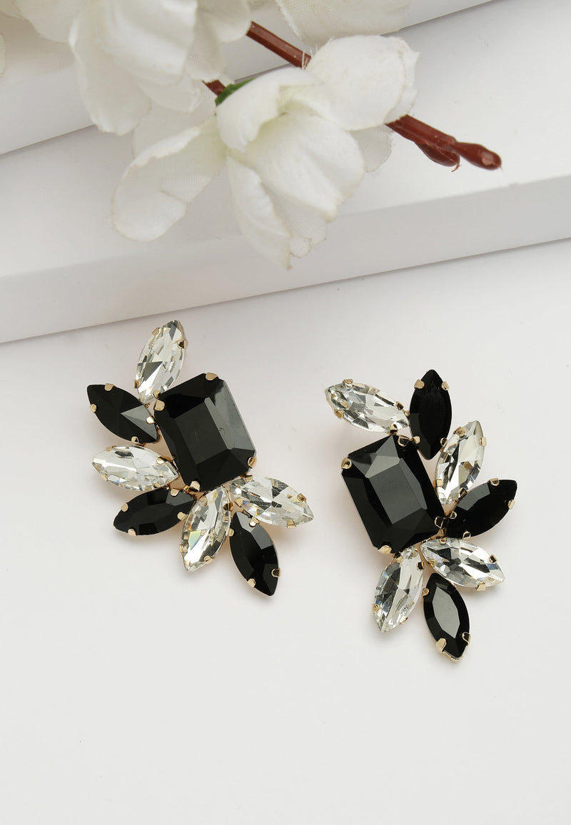 Clous d'oreilles noirs en fleurs