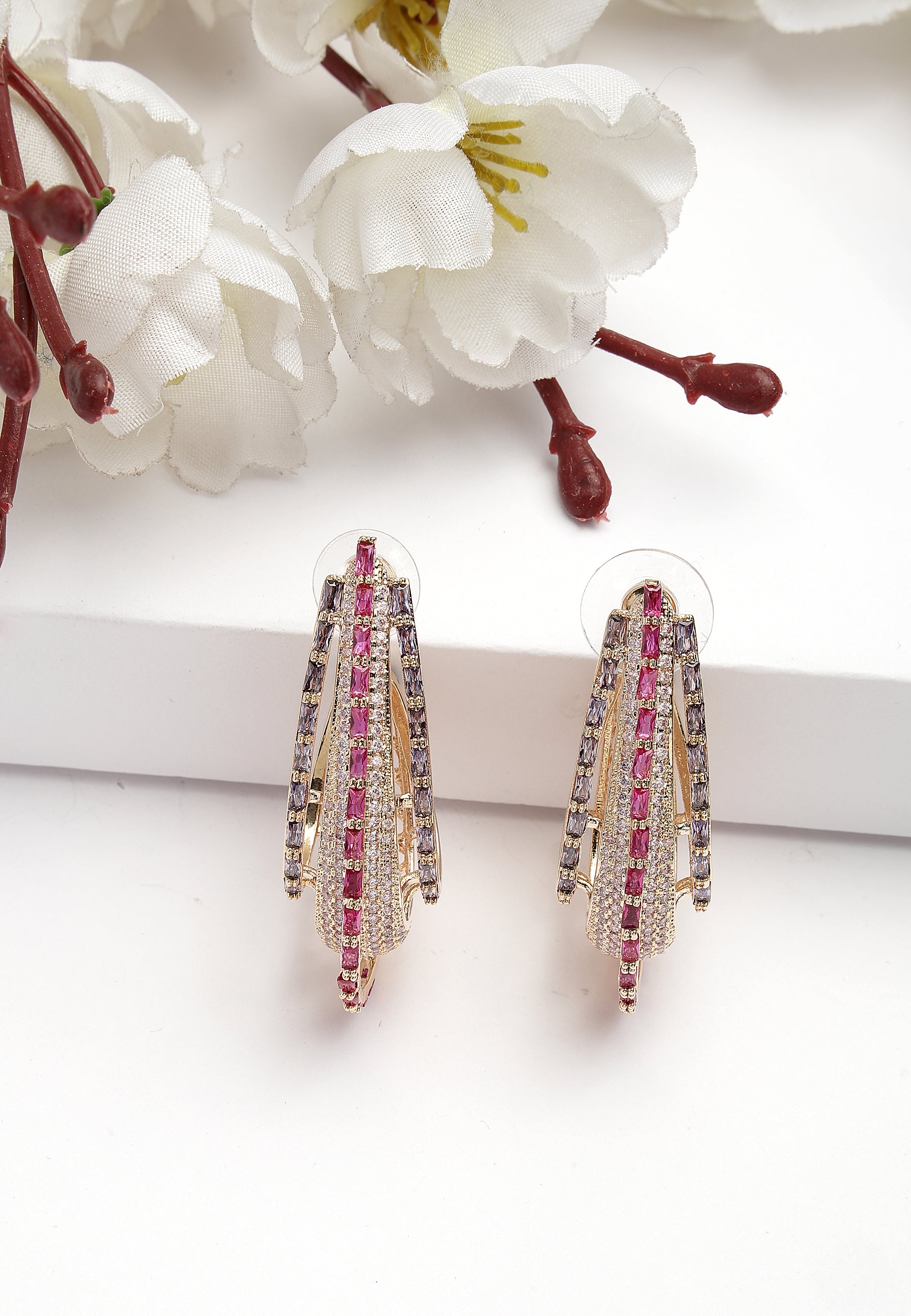 Créoles en zircone en forme de noix de cajou