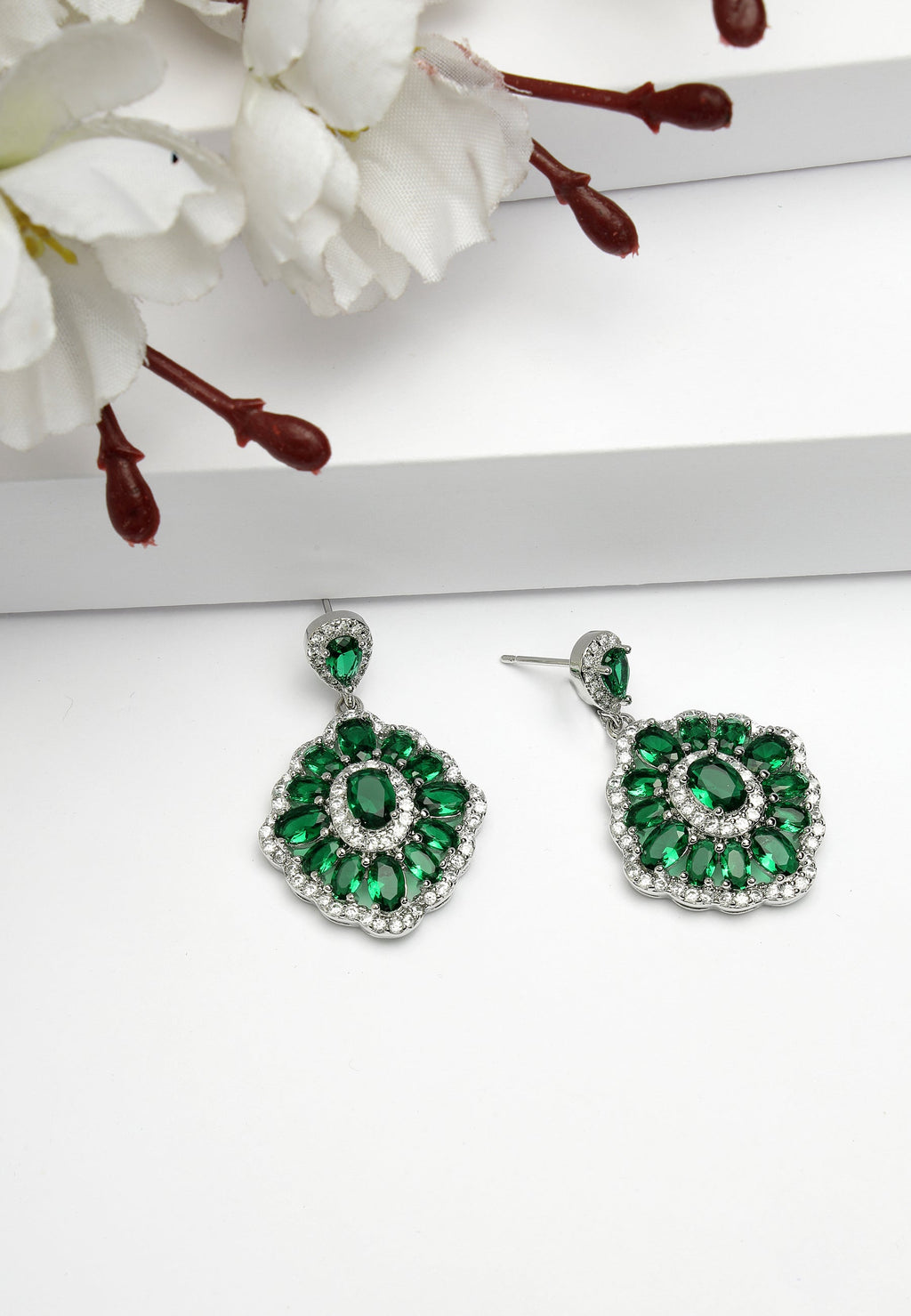Boucles d'oreilles pendantes en zircone cubique