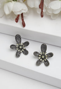 Boucles d'oreilles florales en zircone