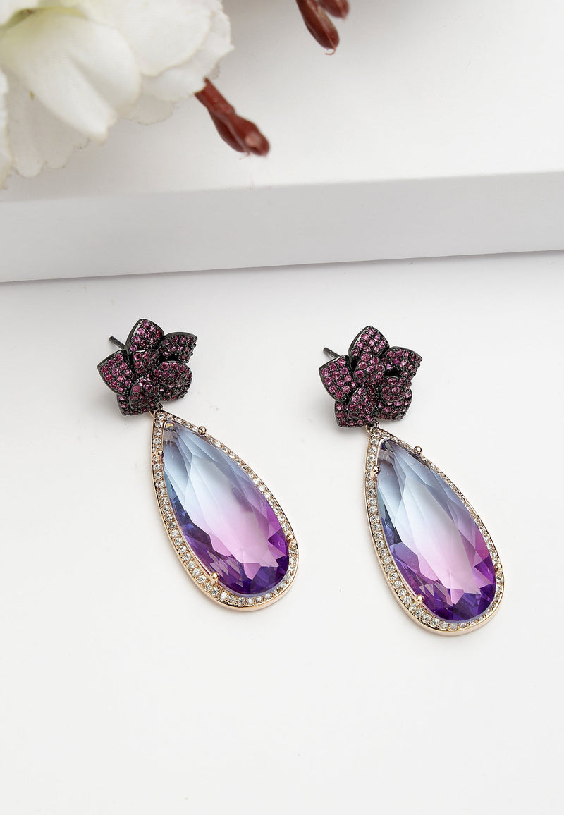 Boucles d'oreilles pendantes en zircone à motif floral