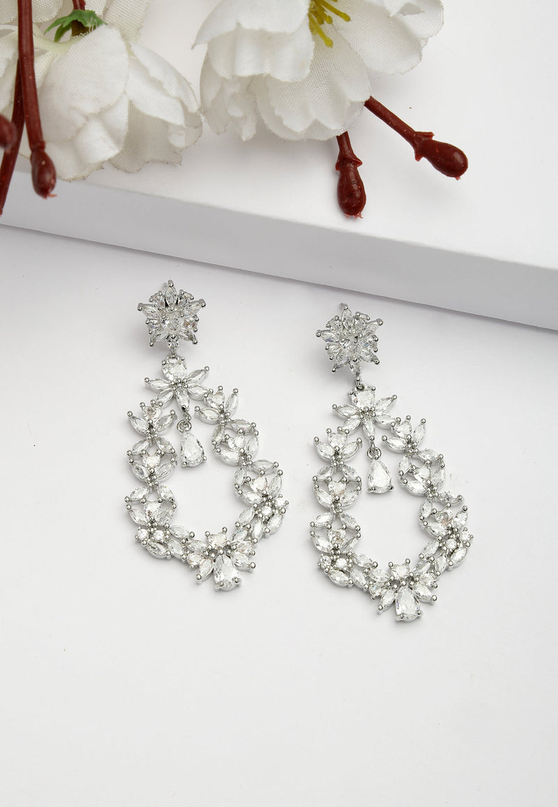 Boucles d'oreilles de luxe à motif floral en zircone