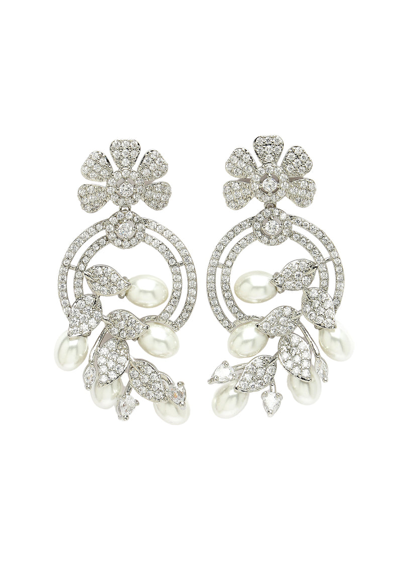 Boucles d'oreilles pendantes en zircone tendance