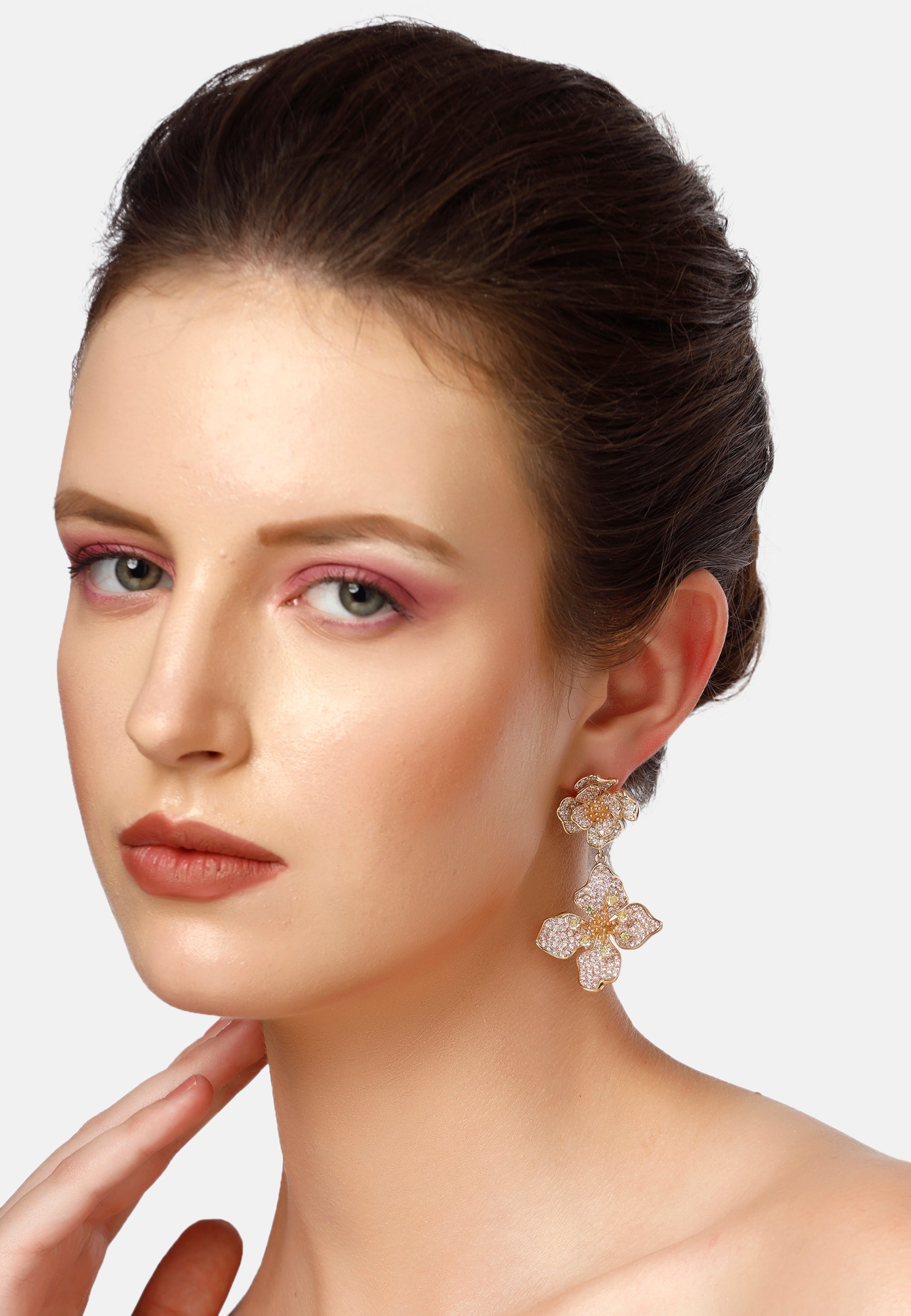 Boucles d'oreilles pendantes florales à deux niveaux Diva
