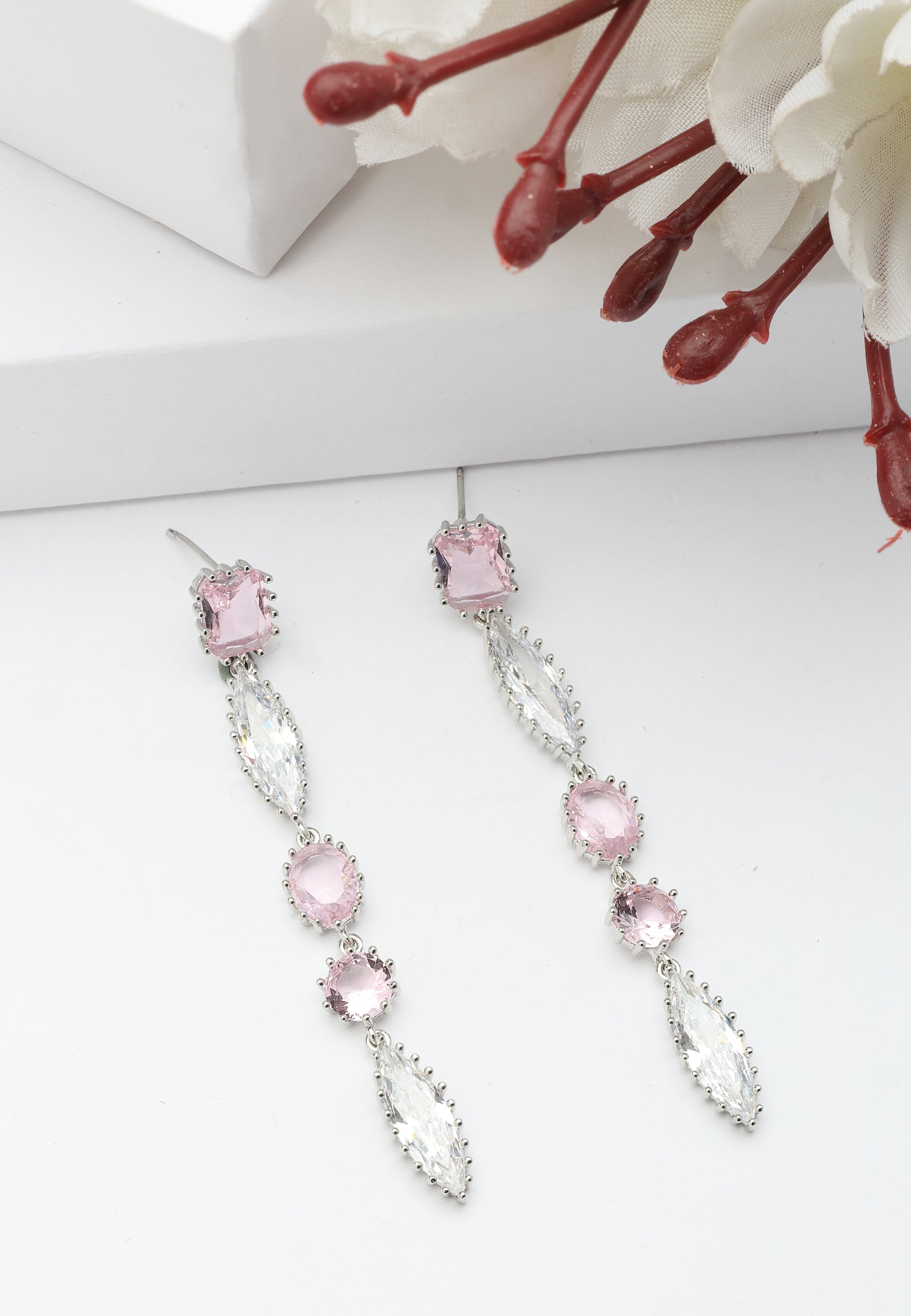 Boucles d'oreilles longues et brillantes Diva