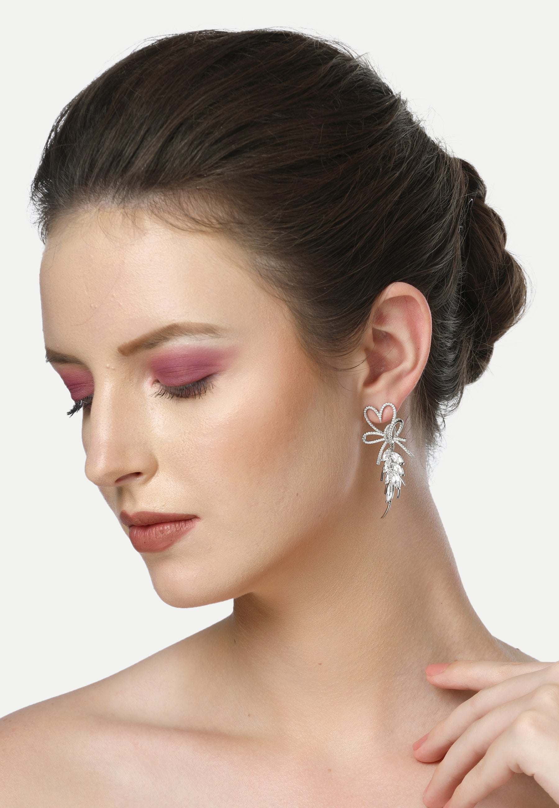 Diva Heart Shaped Leaf Earrings