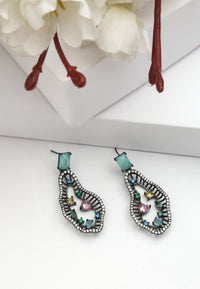 Diva Hollow Dangle Earrings
