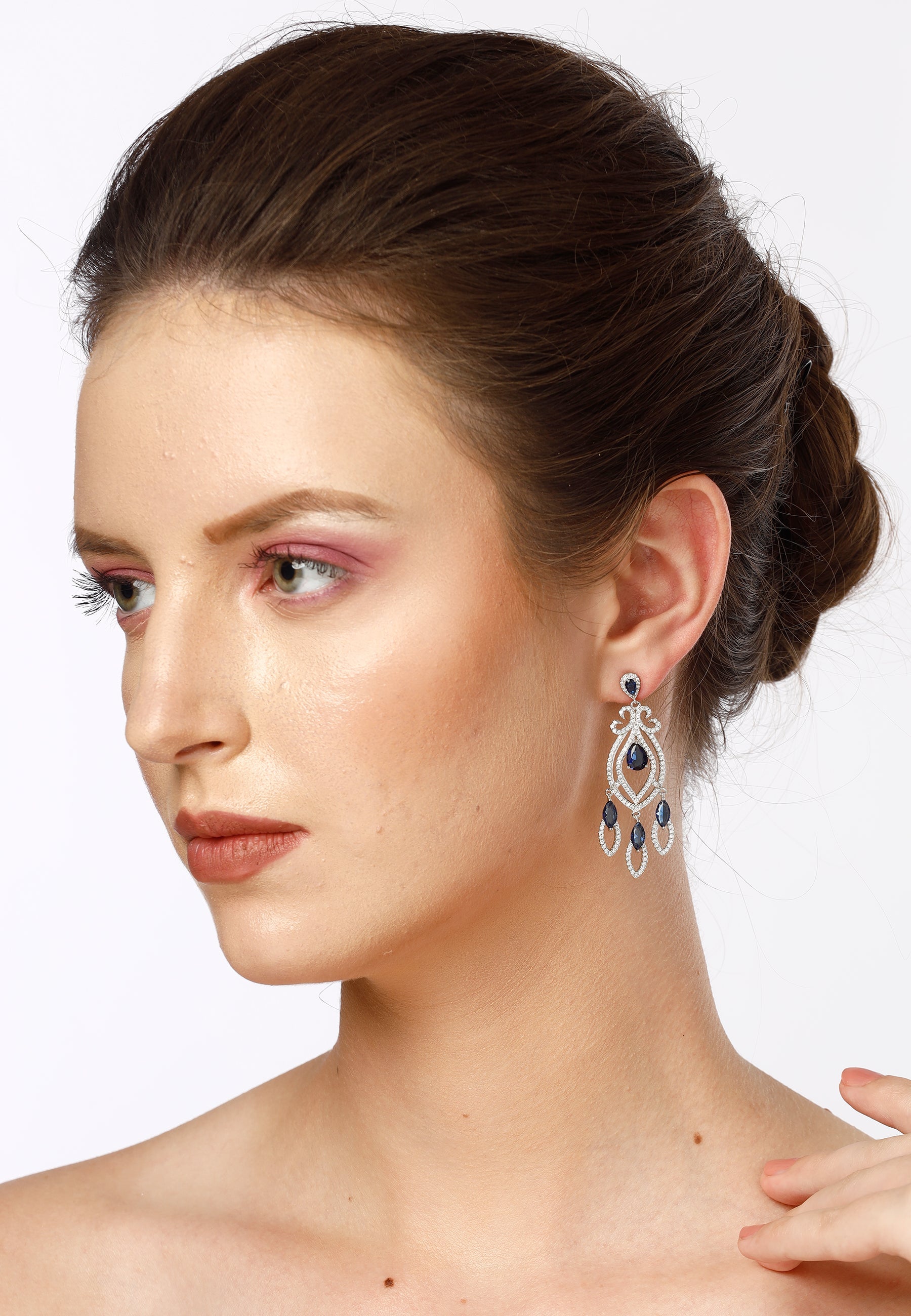 Diva Classy Drop Earrings