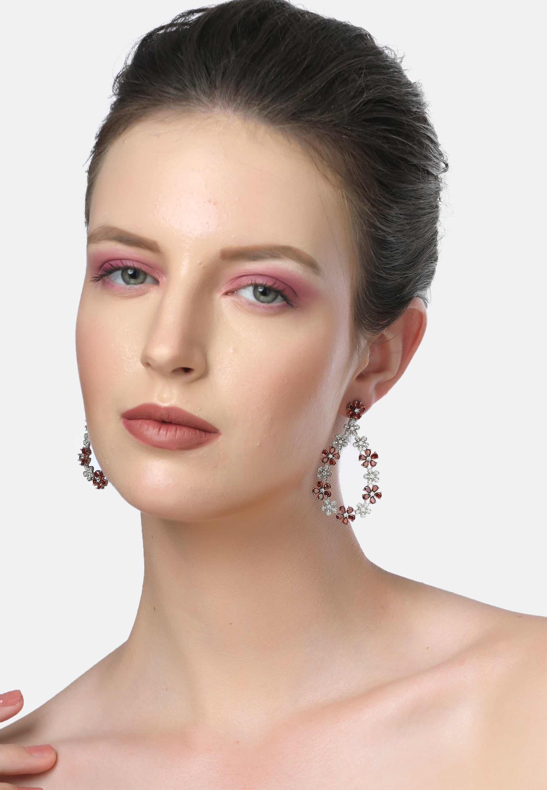 Diva Dainty Floral Dangle Earrings