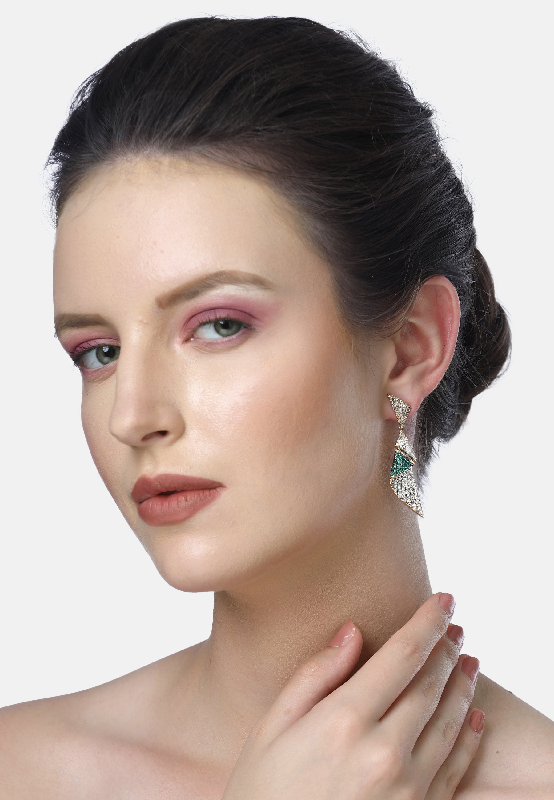 Diva Luxury Shell Dangle Earrings