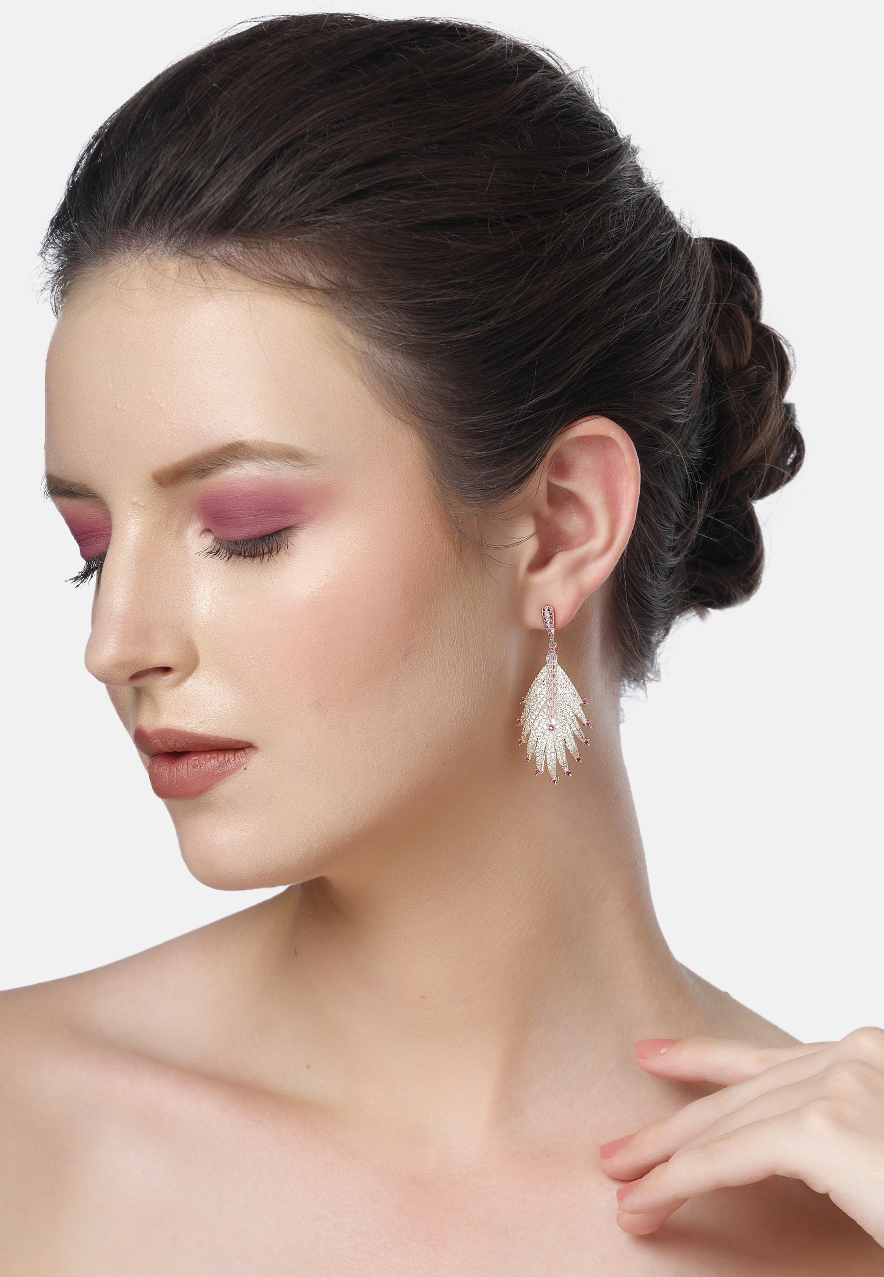 Diva Leaves Dangle Earrings