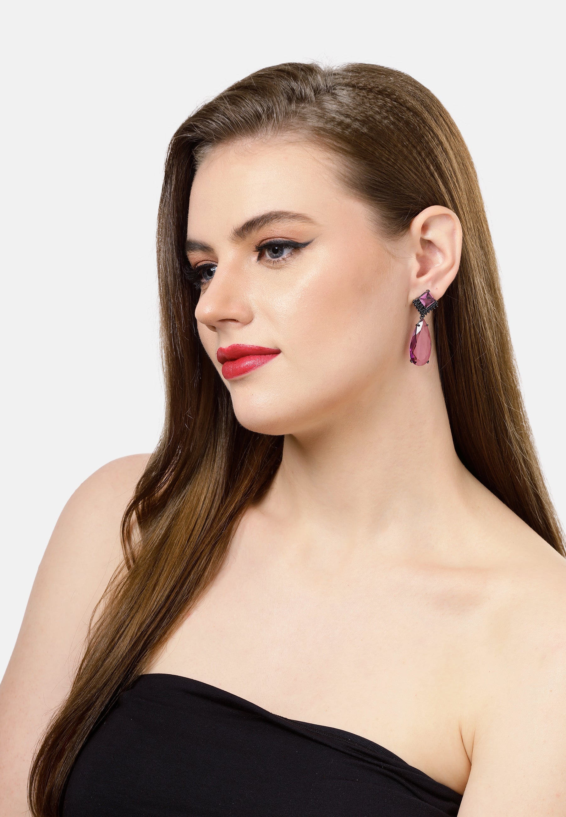 Raindrop shaped Violet Earrings