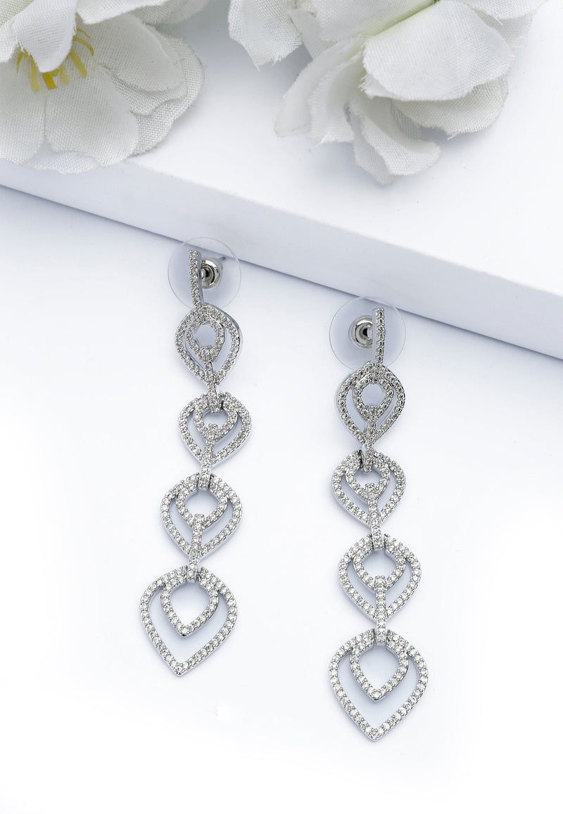 Boucles d'oreilles pendantes argentées en forme de larme