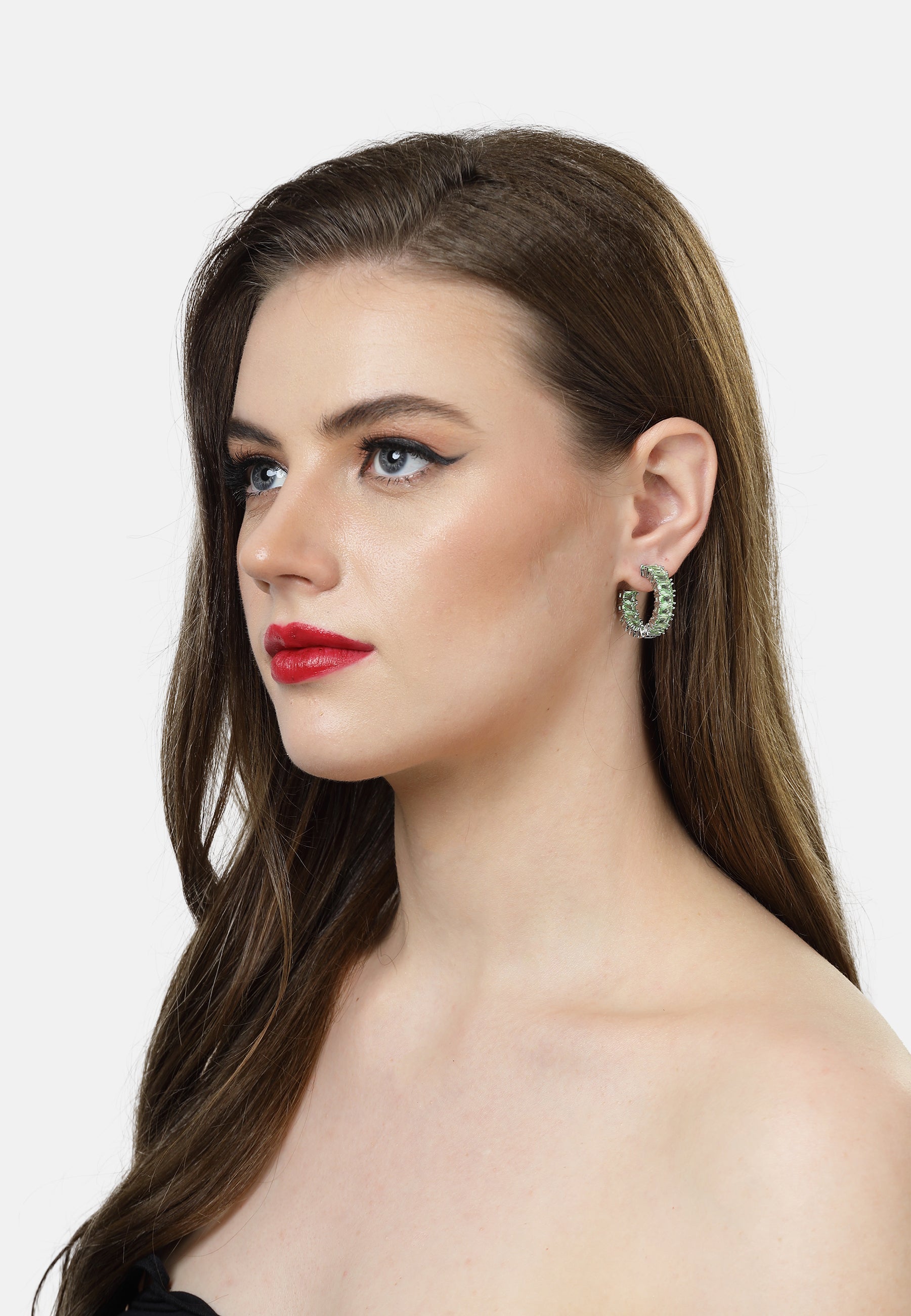 Créoles délicates en forme de C vert clair