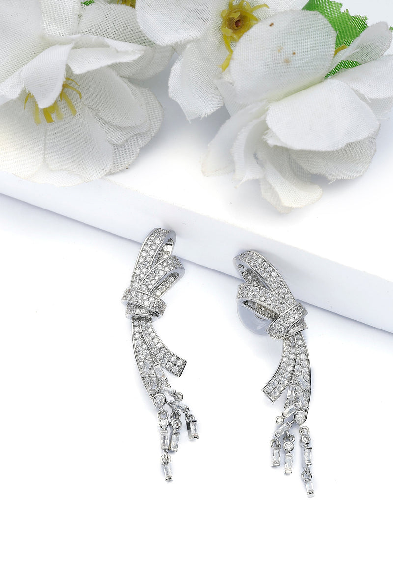 Boucles d'oreilles pendantes spectaculaires en forme de nœud