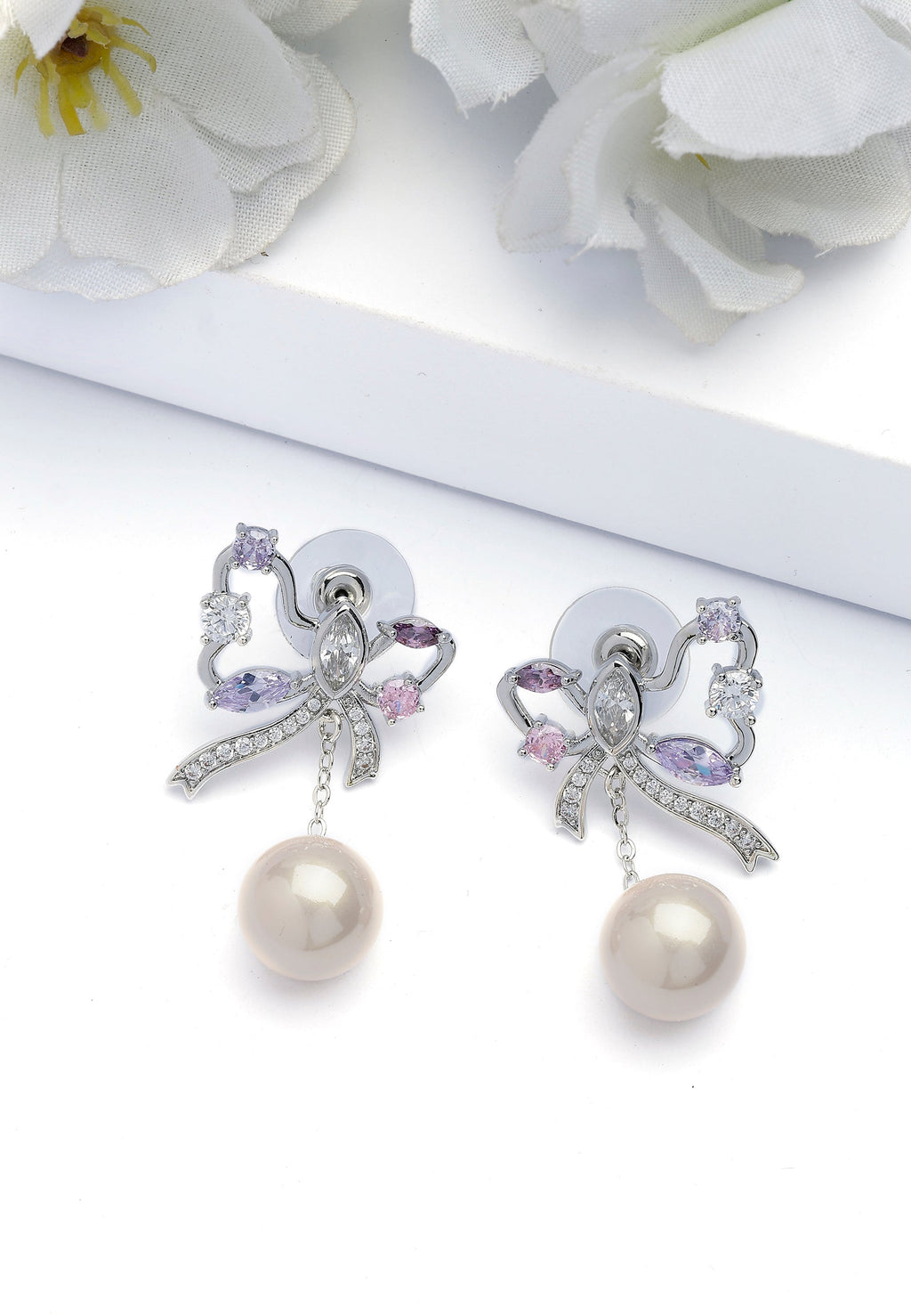 Boucles d'oreilles pendantes papillon argentées