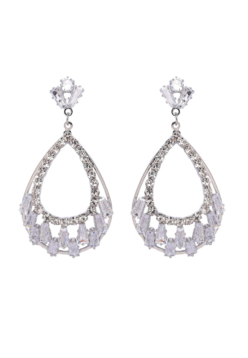 Boucles d'oreilles scintillantes en forme de larme