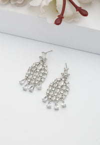 Boucles d'oreilles élégantes en forme de goutte de rosée