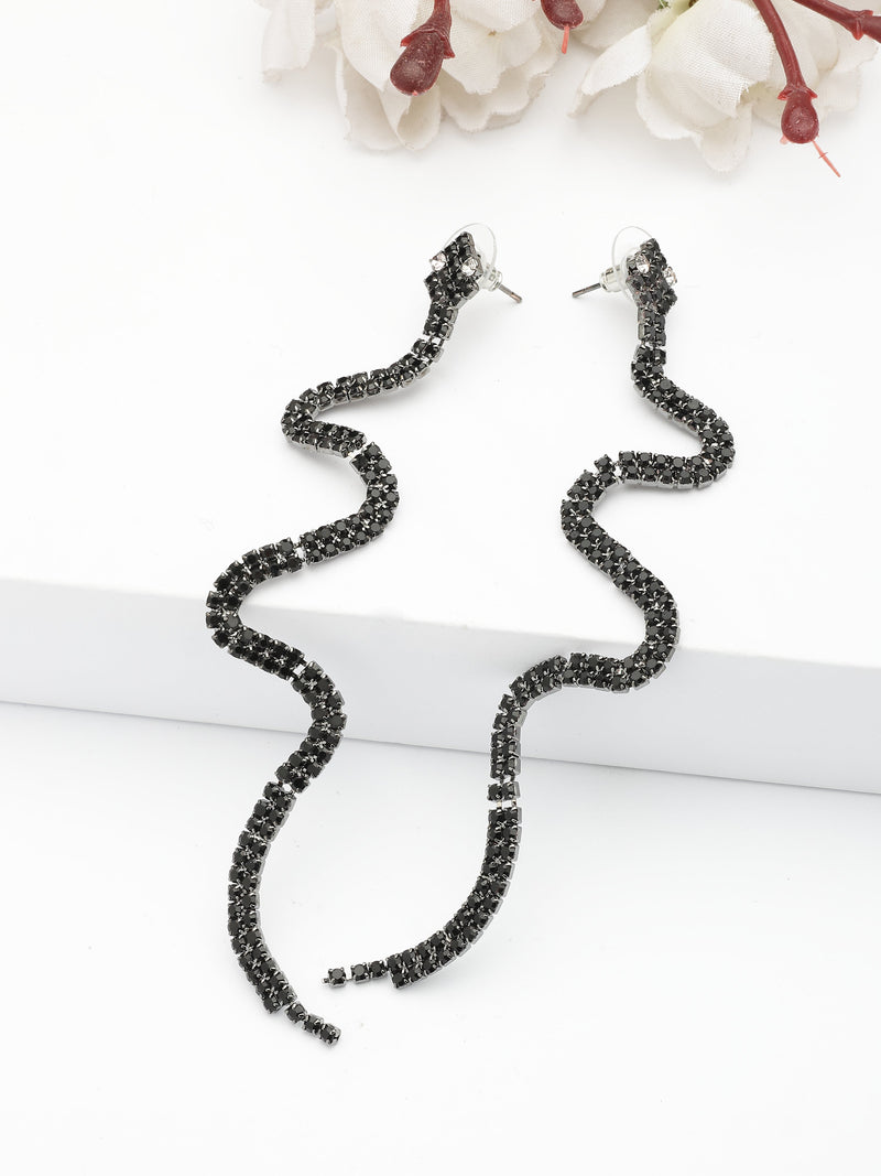 Boucles d'oreilles longues élégantes en forme de serpent